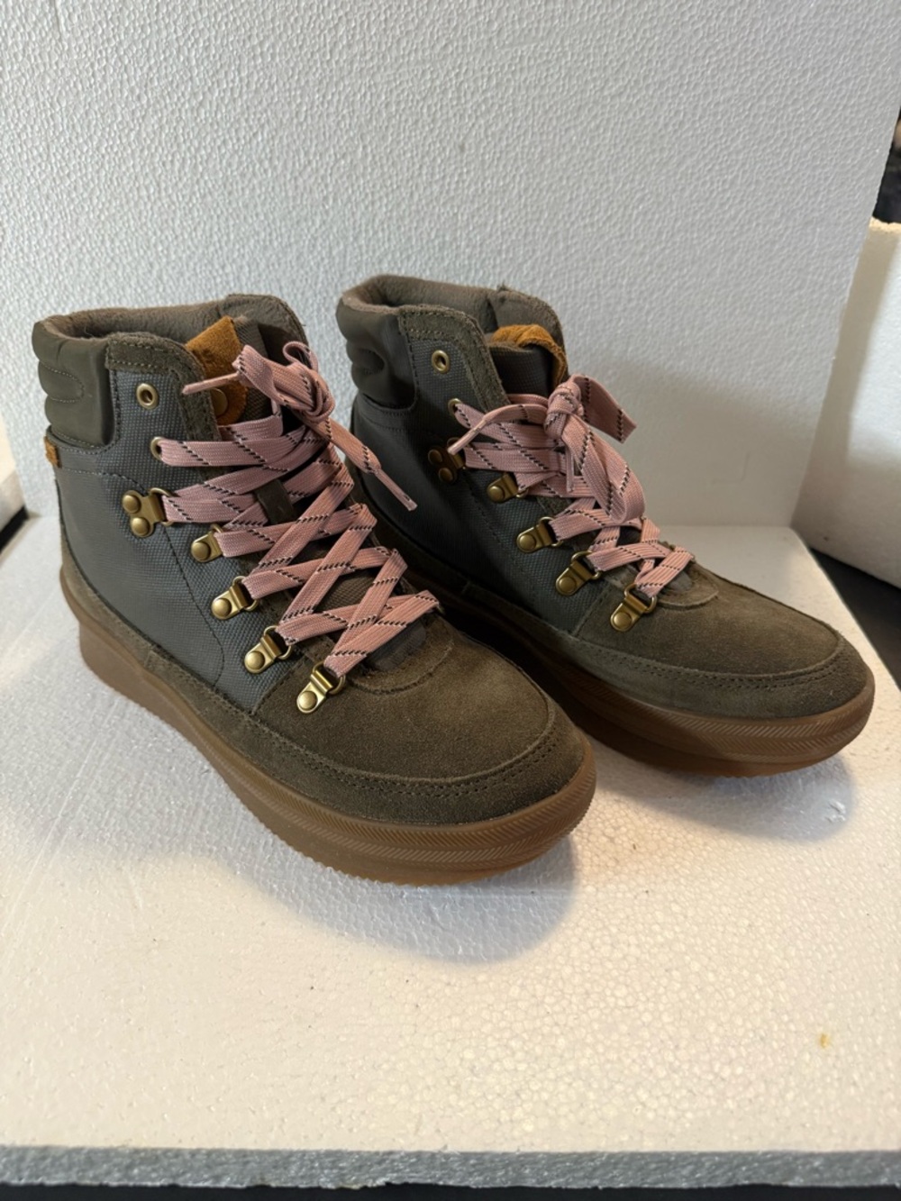KEDS Women's Olive High-Top Suede boots with Pink Laces